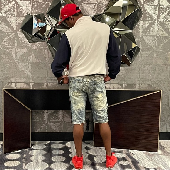 Distressed Side Stone Jean Shorts - Picture 7 of 13